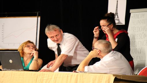 Ochotnické divadelní představení "Sborovna"